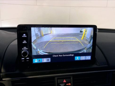 Used 2025 Honda Pilot Black Edition image 31