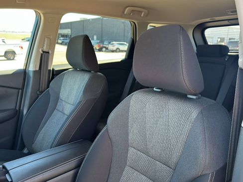 Certified 2025 Nissan Rogue SV image 14