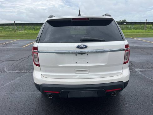 Used 2014 Ford Explorer XLT w/ Equipment Group 202A FWD image 8