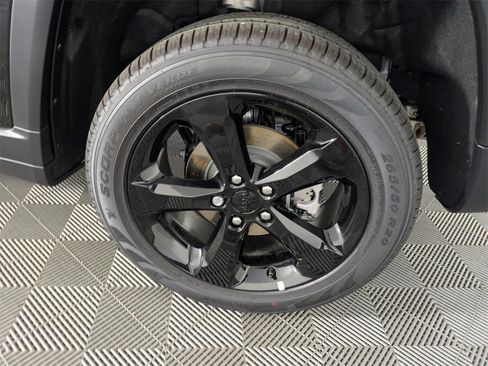 New 2025 Jeep Grand Cherokee Limited w/ Black Appearance Package image 16