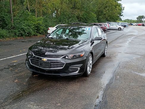 Used 2018 Chevrolet Malibu Premier w/ Premier Sun and Wheel Package FWD image 7