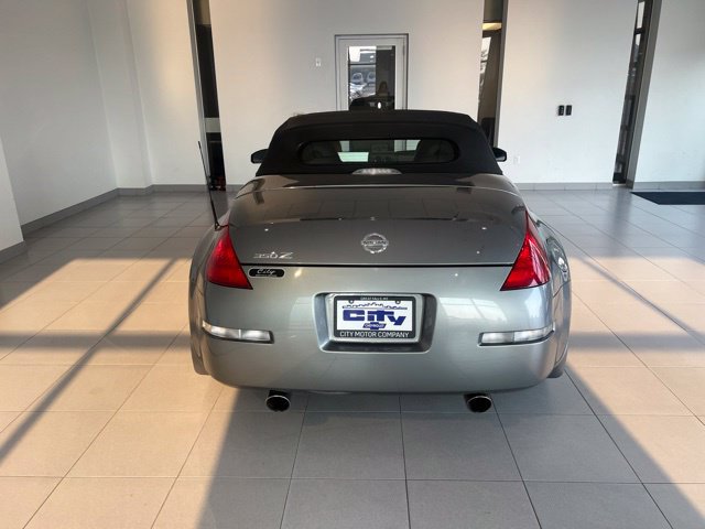 Used 2005 Nissan 350Z Grand Touring RWD image 7