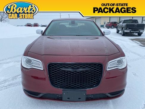Used 2016 Chrysler 300 Limited RWD image 3