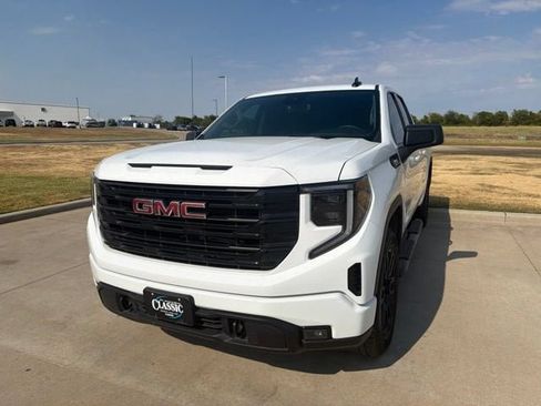 Used 2025 GMC Sierra 1500 Elevation RWD image 4