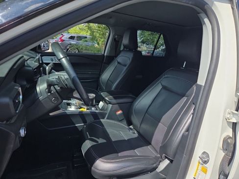 Used 2021 Ford Explorer Limited w/ Hybrid Equipment Group 310A AWD/4WD image 13