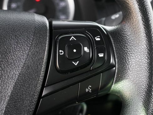 Used 2017 Toyota Camry LE image 22