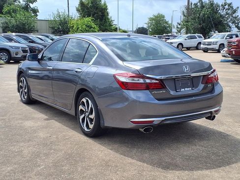 Used 2016 Honda Accord EX-L image 2