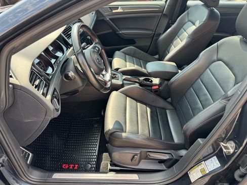Used 2021 Volkswagen GTI SE FWD image 13