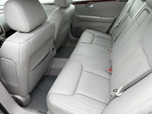 Used 2007 Cadillac DTS Luxury I w/ Sun And Sound Package image 10