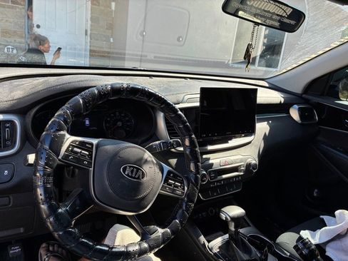 Used 2019 Kia Sorento S FWD image 7
