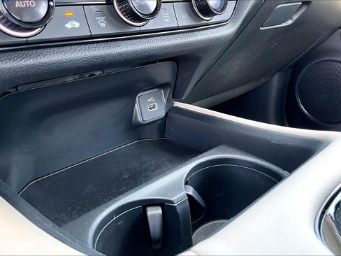 Used 2024 Honda HR-V LX image 35
