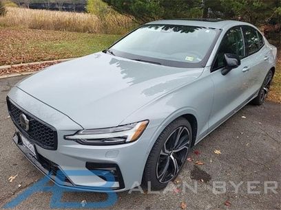 Used 2025 Volvo S60 B5 Ultra