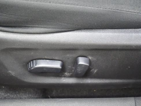 Used 2025 Nissan Altima 2.5 SV image 12