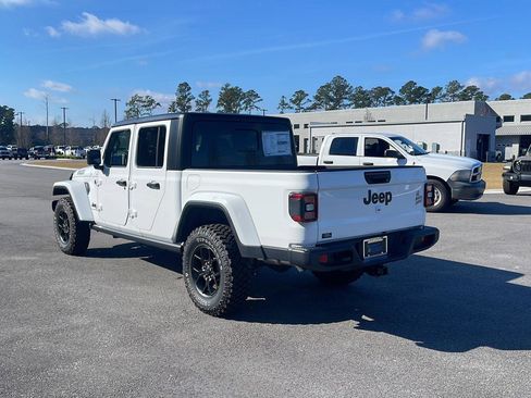 New 2025 Jeep Gladiator Willys image 6