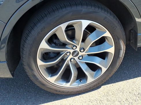 Used 2023 Lincoln Aviator Grand Touring w/ Elements Package Plus image 7