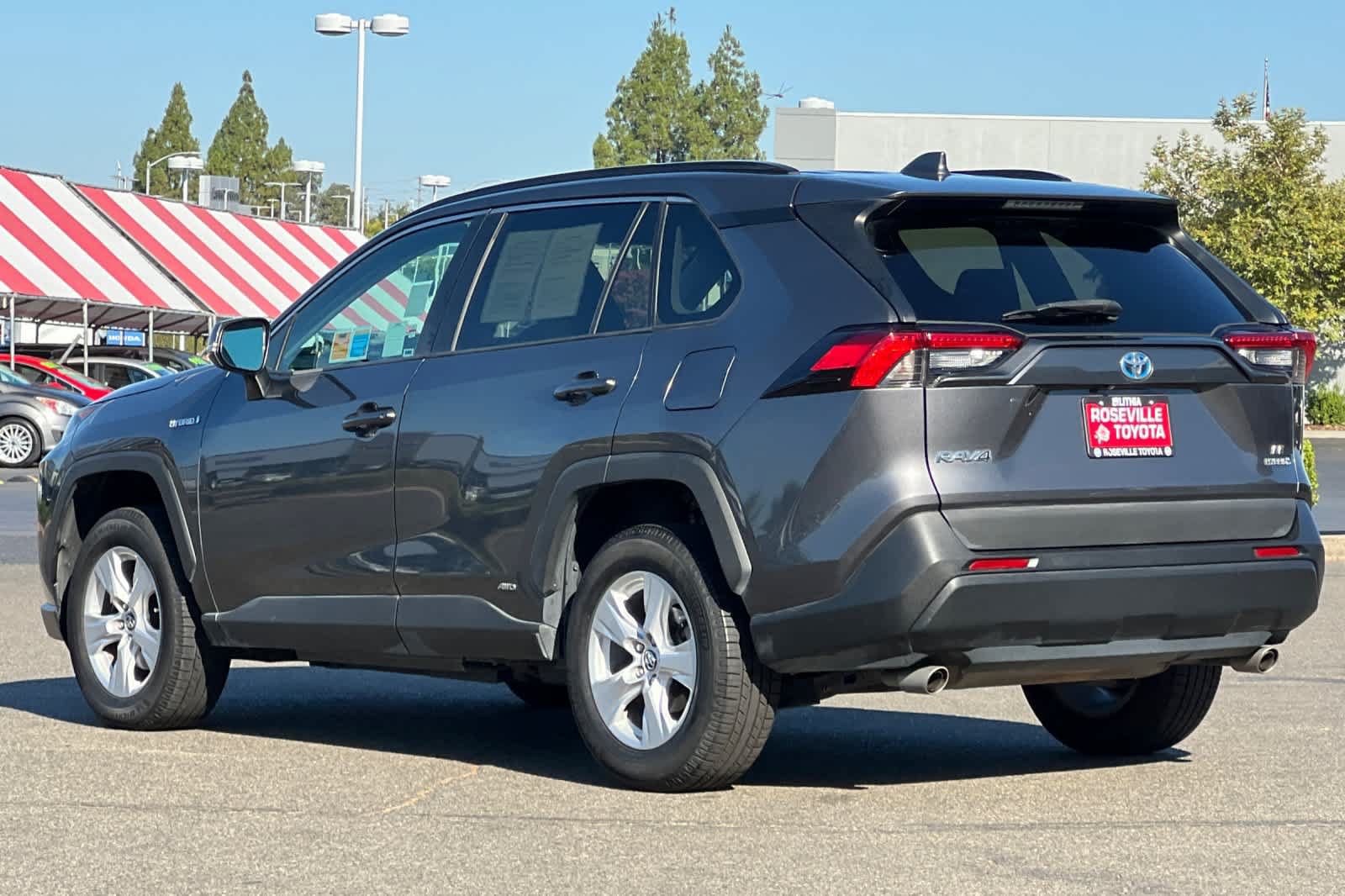 Used 2020 Toyota RAV4 LE w/ All Weather Liner Package AWD/4WD image 7