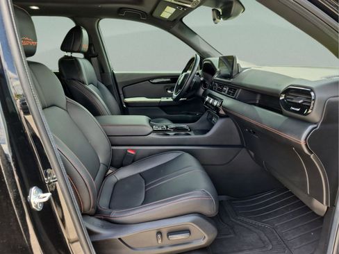 Certified 2025 Honda Pilot TrailSport image 20