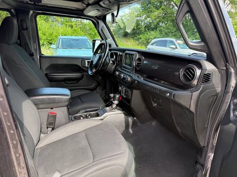 Used 2020 Jeep Wrangler Unlimited Sport AWD/4WD image 21