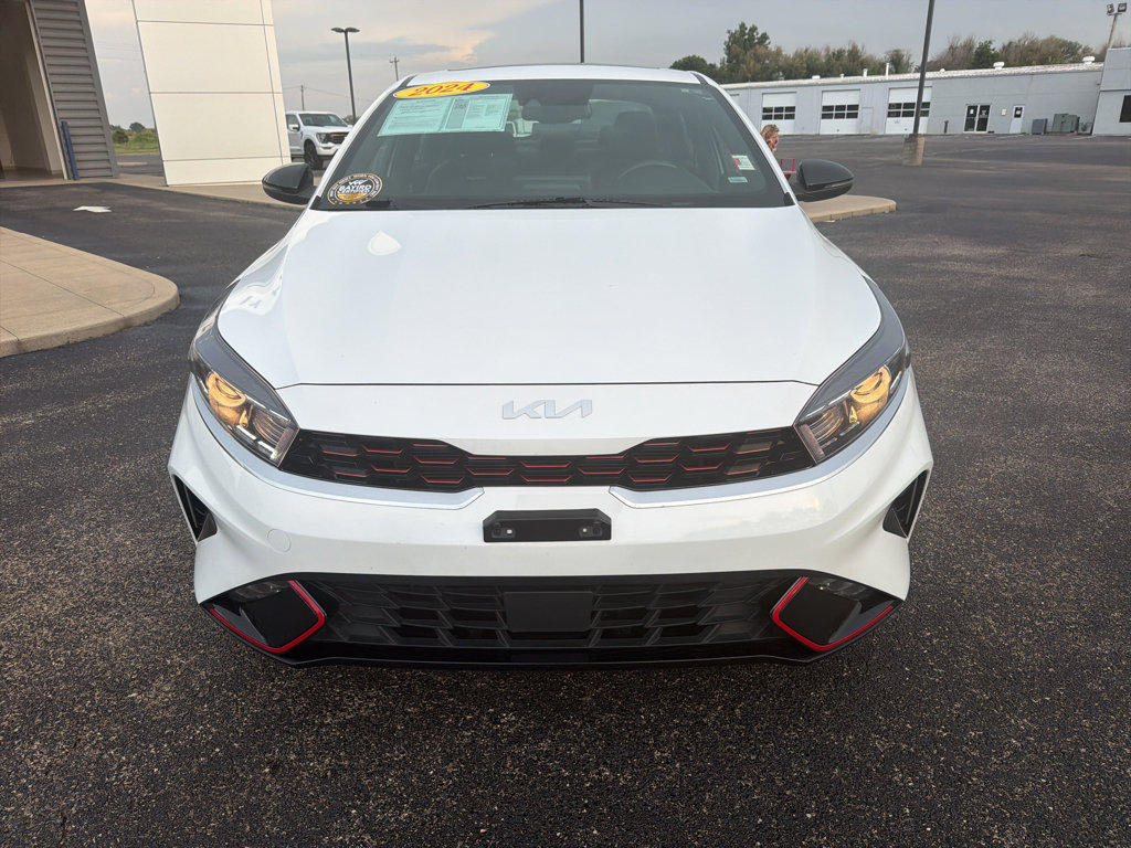 Used 2024 Kia Forte GT-Line w/ GT-Line Premium Package FWD image 3