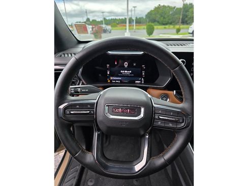 Used 2023 GMC Canyon AT4 w/ AT4 Premium Package AWD/4WD image 18