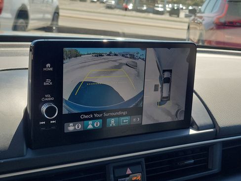 Used 2025 Honda Pilot Elite image 29