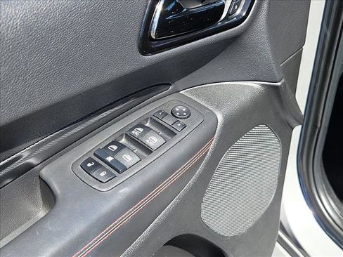 Used 2023 Dodge Durango GT image 11