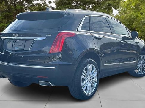 Used 2018 Cadillac XT5 Premium Luxury image 2