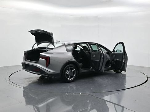 Used 2025 Kia K4 FWD image 51