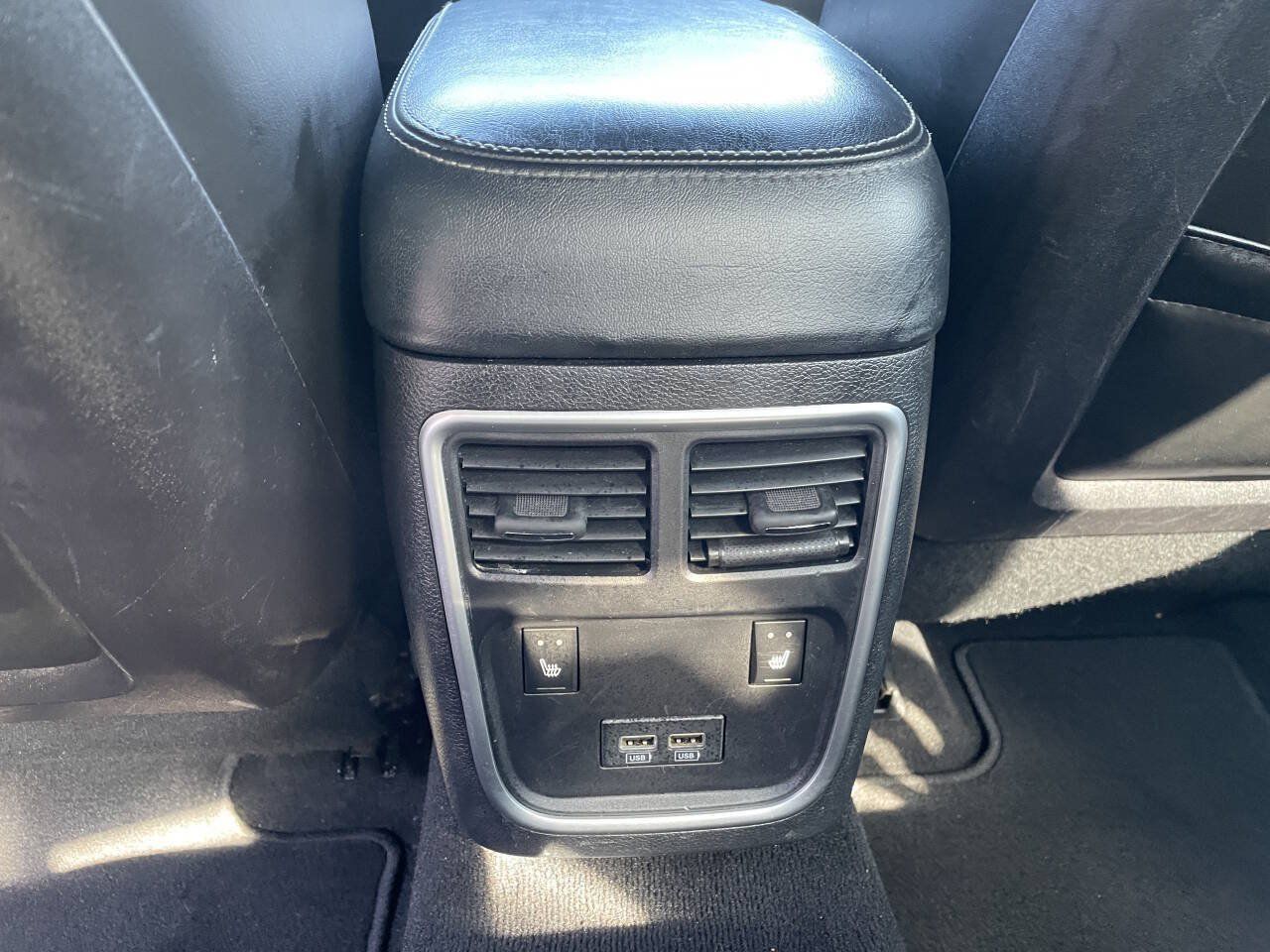 Used 2020 Dodge Charger SXT w/ Leather Interior Group RWD image 11