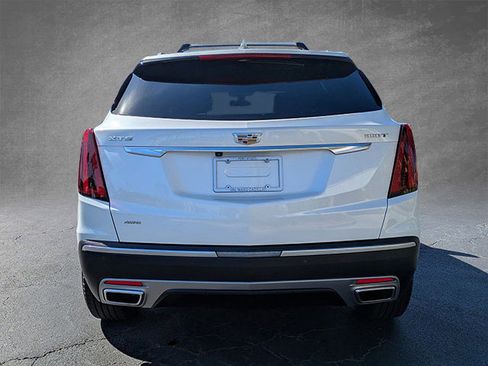 Certified 2022 Cadillac XT5 Premium Luxury image 5