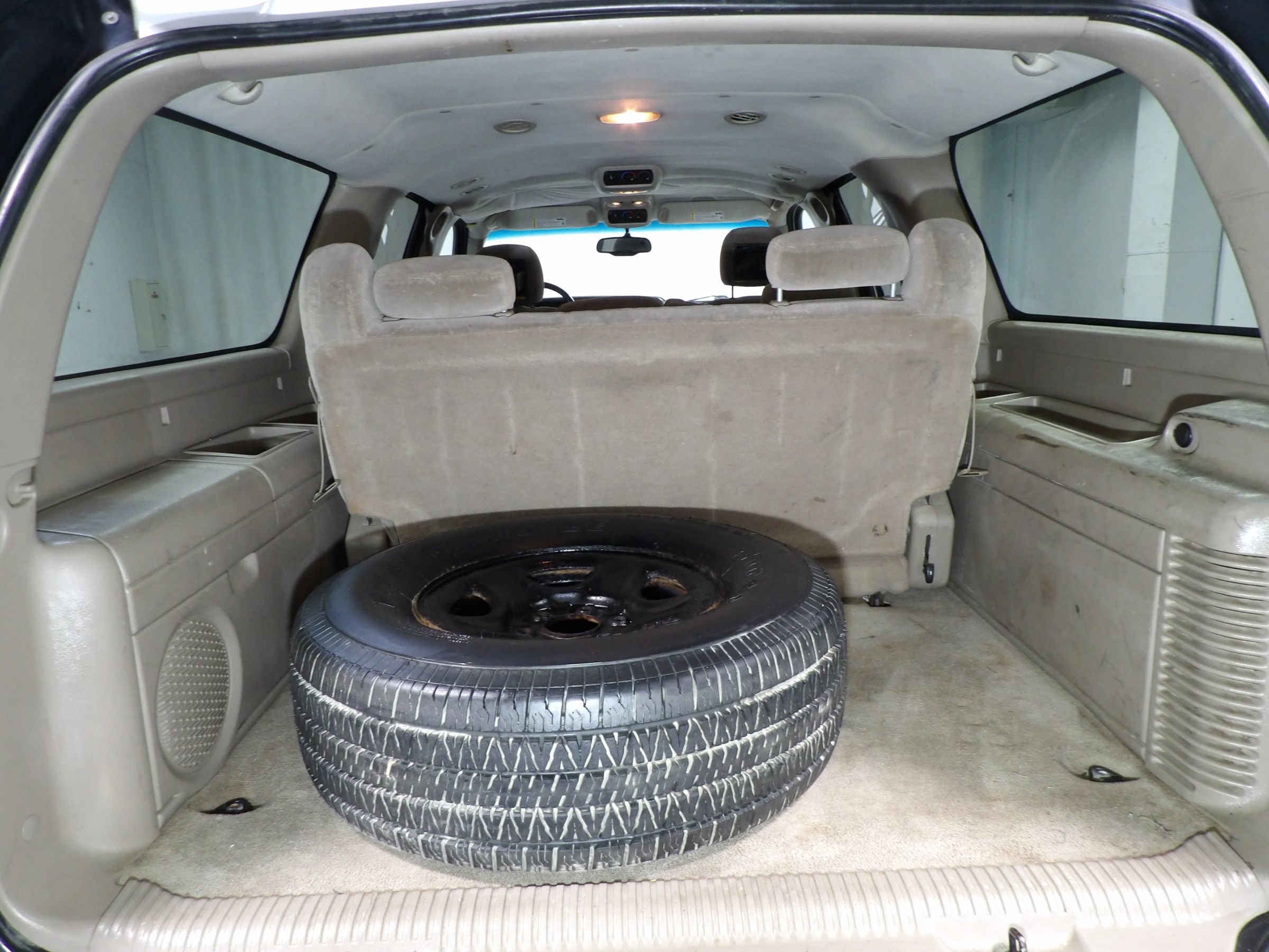 Used 2004 GMC Yukon XL SLE RWD image 8