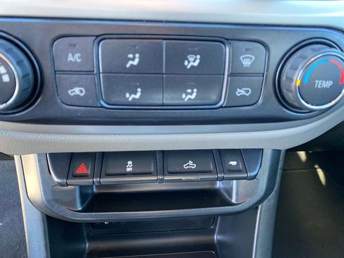 Used 2020 Chevrolet Colorado LT image 35