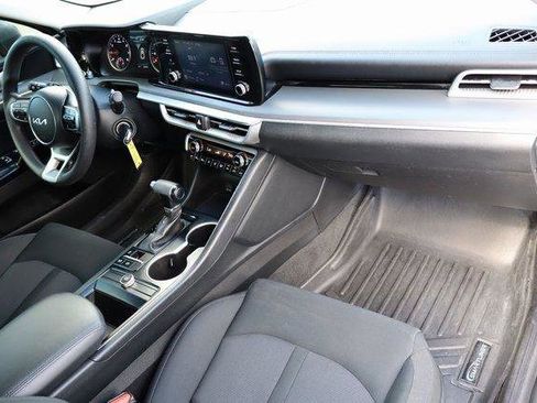 Used 2022 Kia K5 LX image 25