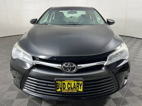 Used 2015 Toyota Camry XLE image 2