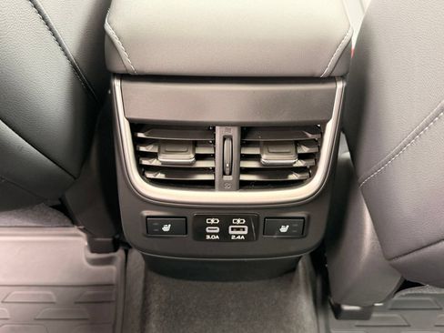 Used 2025 Subaru Outback Touring w/ Popular Package #2 AWD/4WD image 16