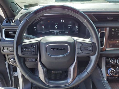 Used 2023 GMC Yukon XL Denali Ultimate image 17