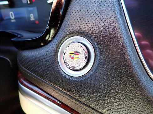 Used 2018 Cadillac XT5 Luxury w/ Driver Awareness Package AWD/4WD image 24