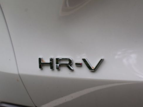 Used 2024 Honda HR-V LX image 8