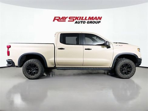 Used 2022 Chevrolet Silverado 1500 ZR2 image 8