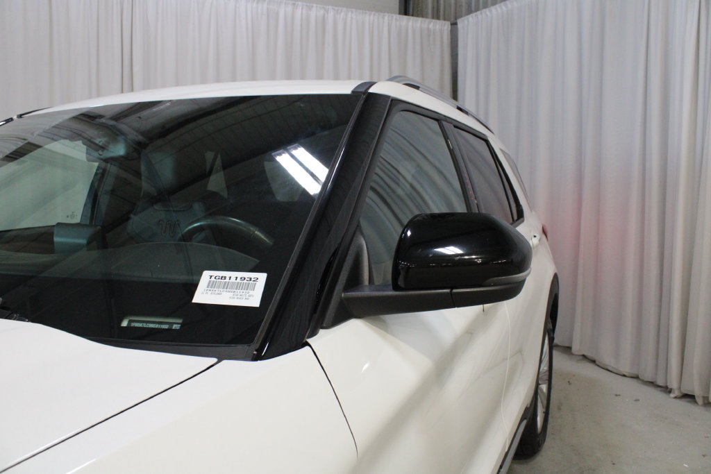Used 2022 Ford Explorer King Ranch w/ Premium Technology Package RWD image 36