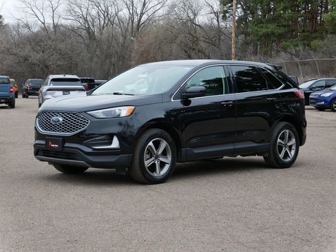 Certified 2023 Ford Edge SEL image 6