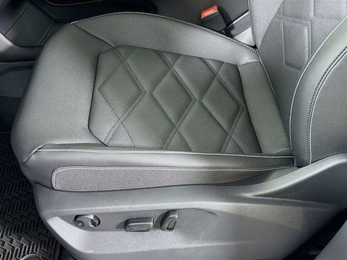 New 2026 Volkswagen Atlas SE image 18