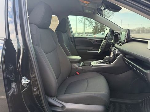 Certified 2021 Toyota RAV4 LE image 18