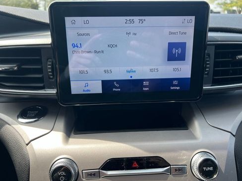 Used 2023 Ford Explorer XLT w/ Equipment Group 202A image 33