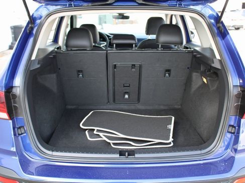 Certified 2023 Volkswagen Taos SE w/ Panoramic Sunroof Package image 28