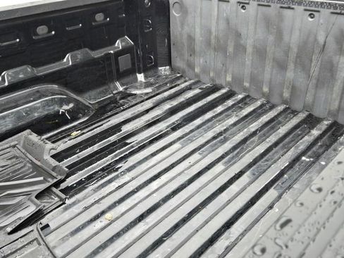 Used 2023 Chevrolet Colorado W/T image 9