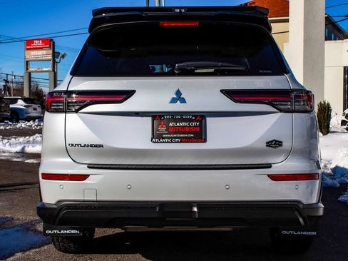 New 2026 Mitsubishi Outlander AWD image 5