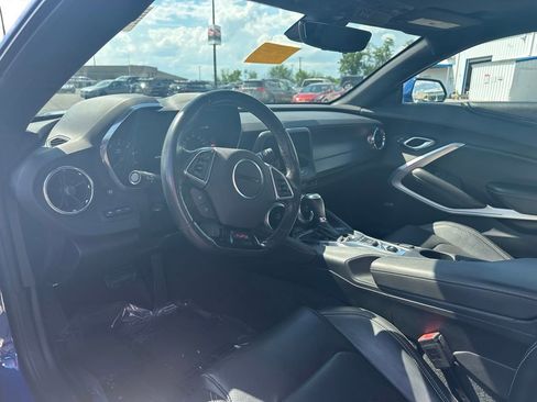 Used 2019 Chevrolet Camaro SS RWD image 9