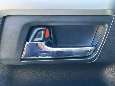 Used 2018 Toyota 4Runner SR5 Premium image 18