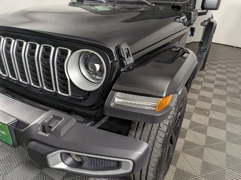 Certified 2025 Jeep Wrangler Unlimited Sahara image 13